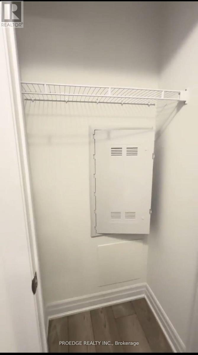 1606 - 36 Elm Drive W, Mississauga, Ontario  L5B 1L9 - Photo 14 - W12684882