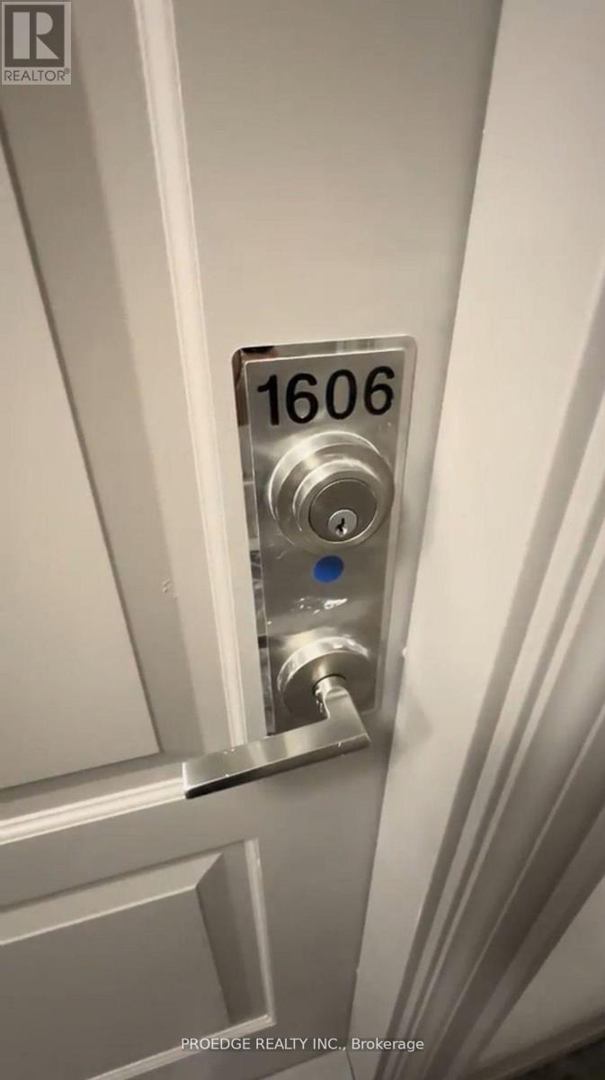 1606 - 36 Elm Drive W, Mississauga, Ontario  L5B 1L9 - Photo 2 - W12684882