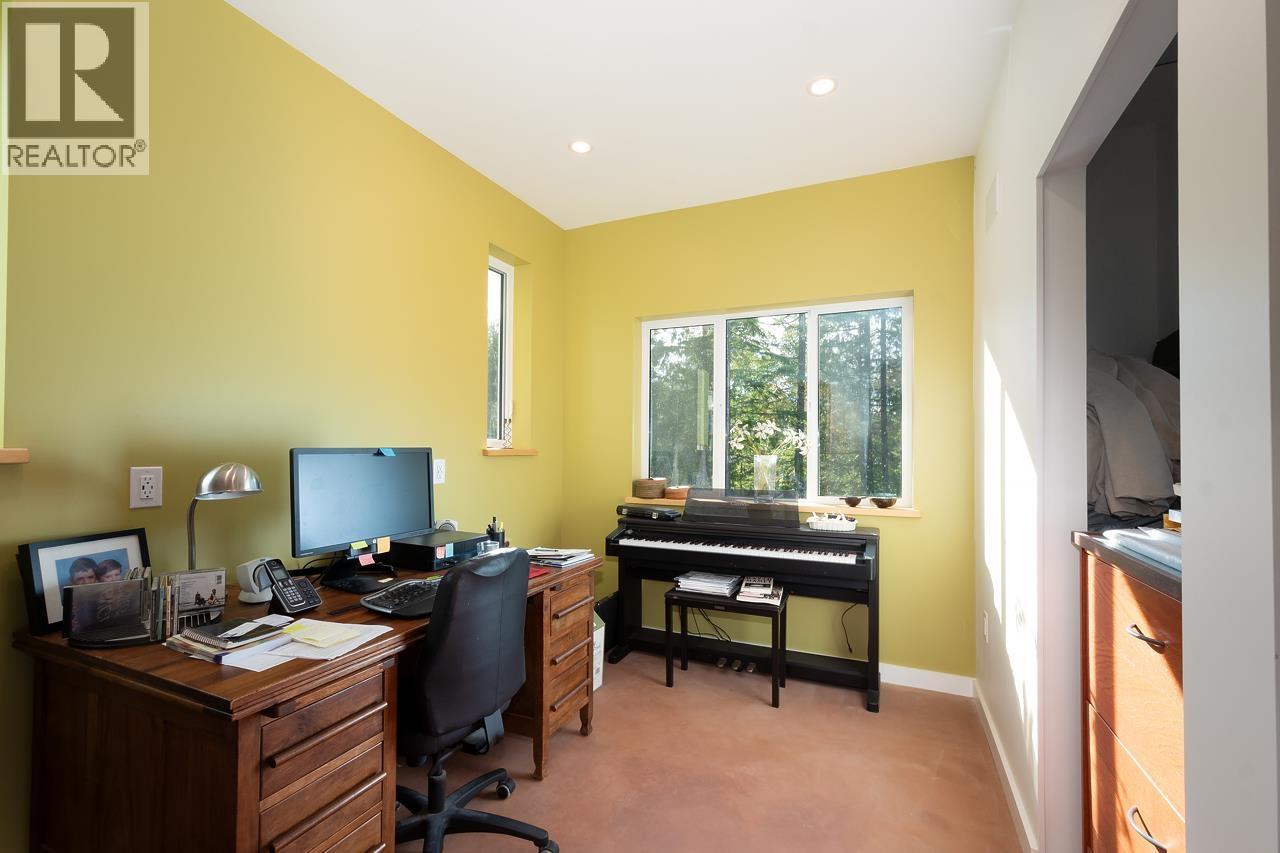 1580 Evergreen Lane, Bowen Island, British Columbia  V0N 1G2 - Photo 12 - R3027456