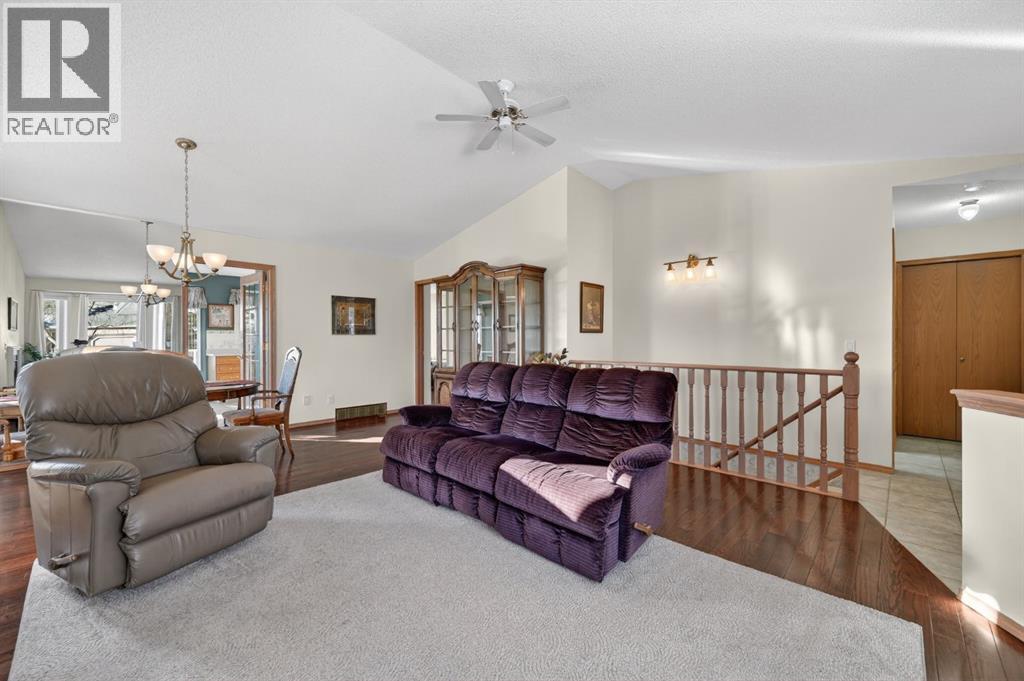 206 Arbour Cliff Close Nw, Calgary, Alberta  T3G 3W7 - Photo 4 - A2278123