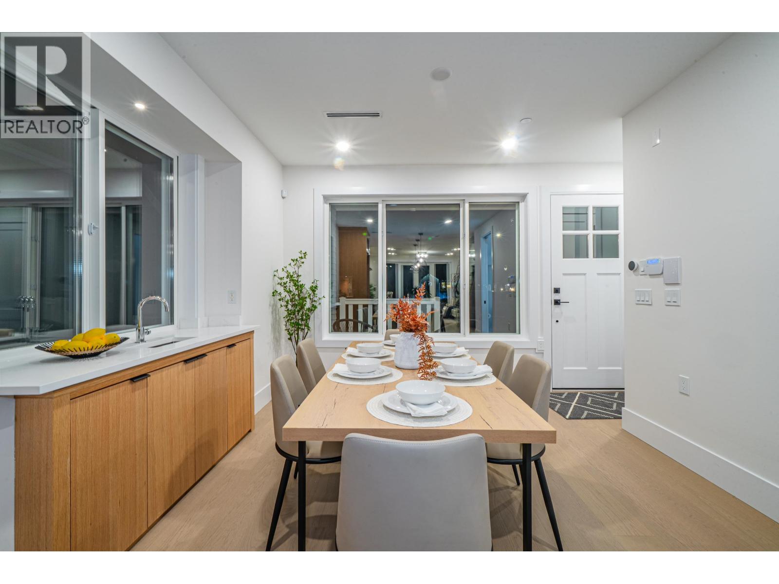 2660 Waterloo Street, Vancouver, British Columbia  V6R 3H7 - Photo 3 - R3077665