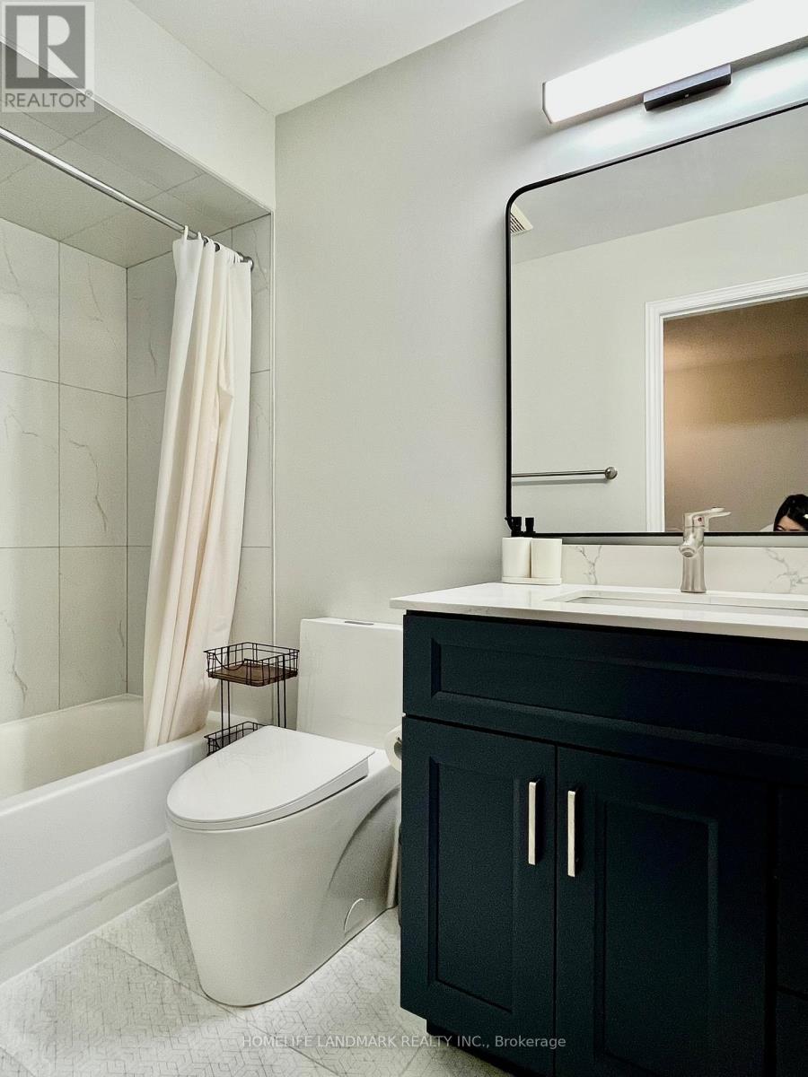 62 Beresford Drive, Richmond Hill, Ontario  L4B 4J5 - Photo 7 - N12684884