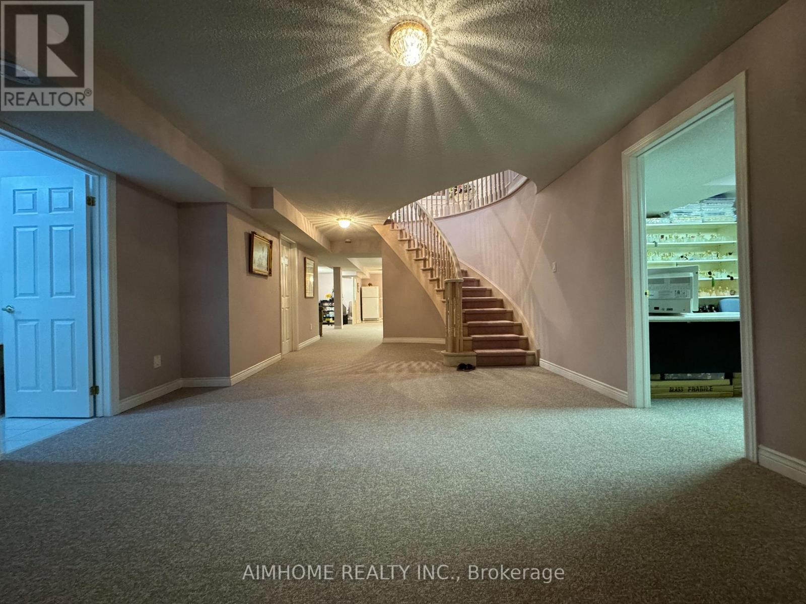 92 Springbrook Drive, Richmond Hill, Ontario  L4B 3P9 - Photo 26 - N12684918