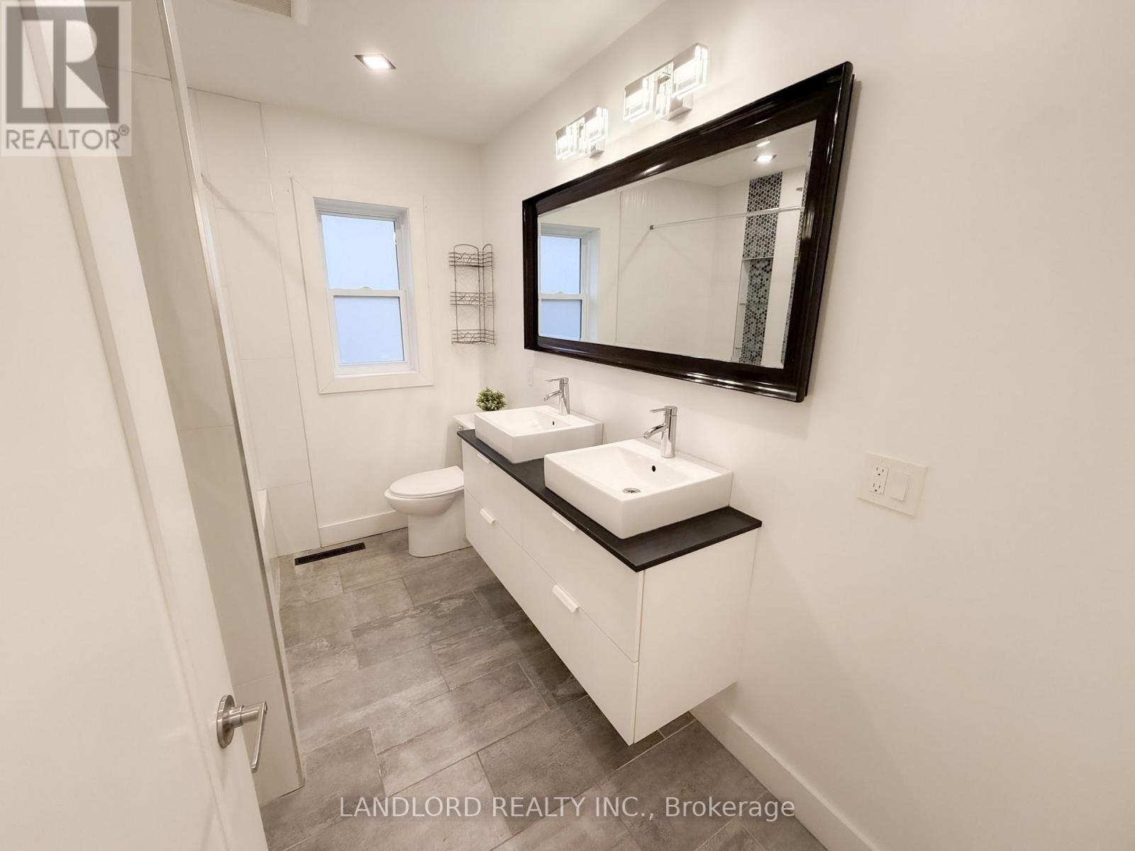 Main Floor - 18 Deerfield Road, Toronto, Ontario  M1K 4X6 - Photo 12 - E12650370