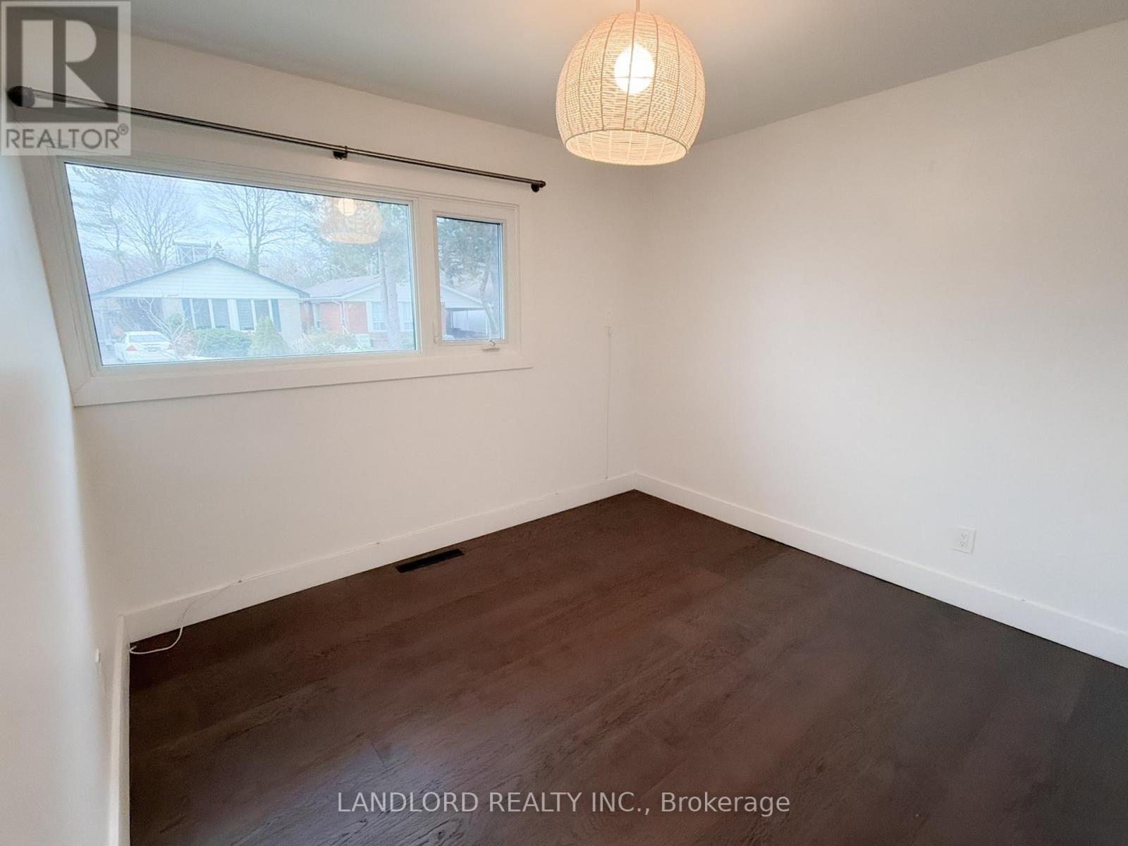 Main Floor - 18 Deerfield Road, Toronto, Ontario  M1K 4X6 - Photo 16 - E12650370