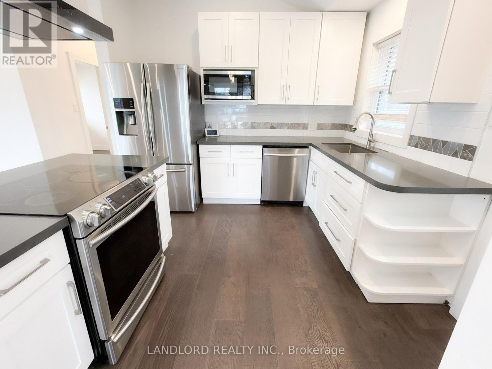 Main Floor - 18 Deerfield Road, Toronto, Ontario  M1K 4X6 - Photo 4 - E12650370