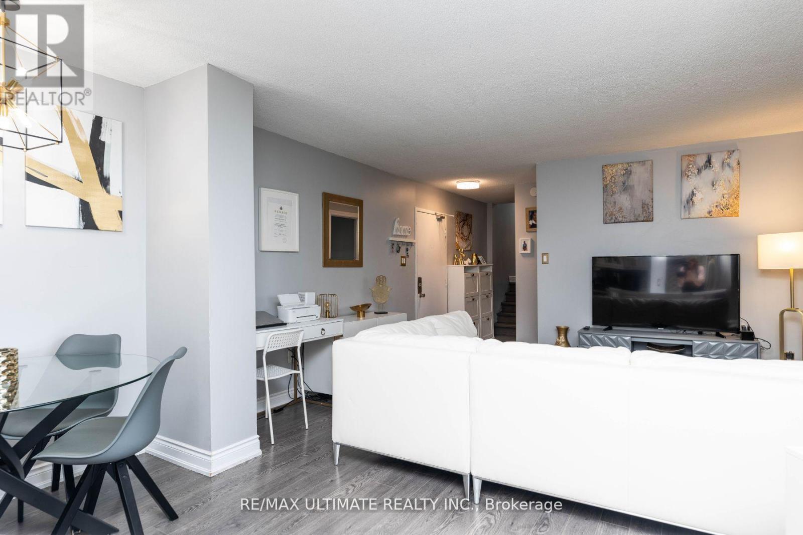 1007 - 530 Lolita Garden, Mississauga, Ontario  L5A 3T2 - Photo 11 - W12684914