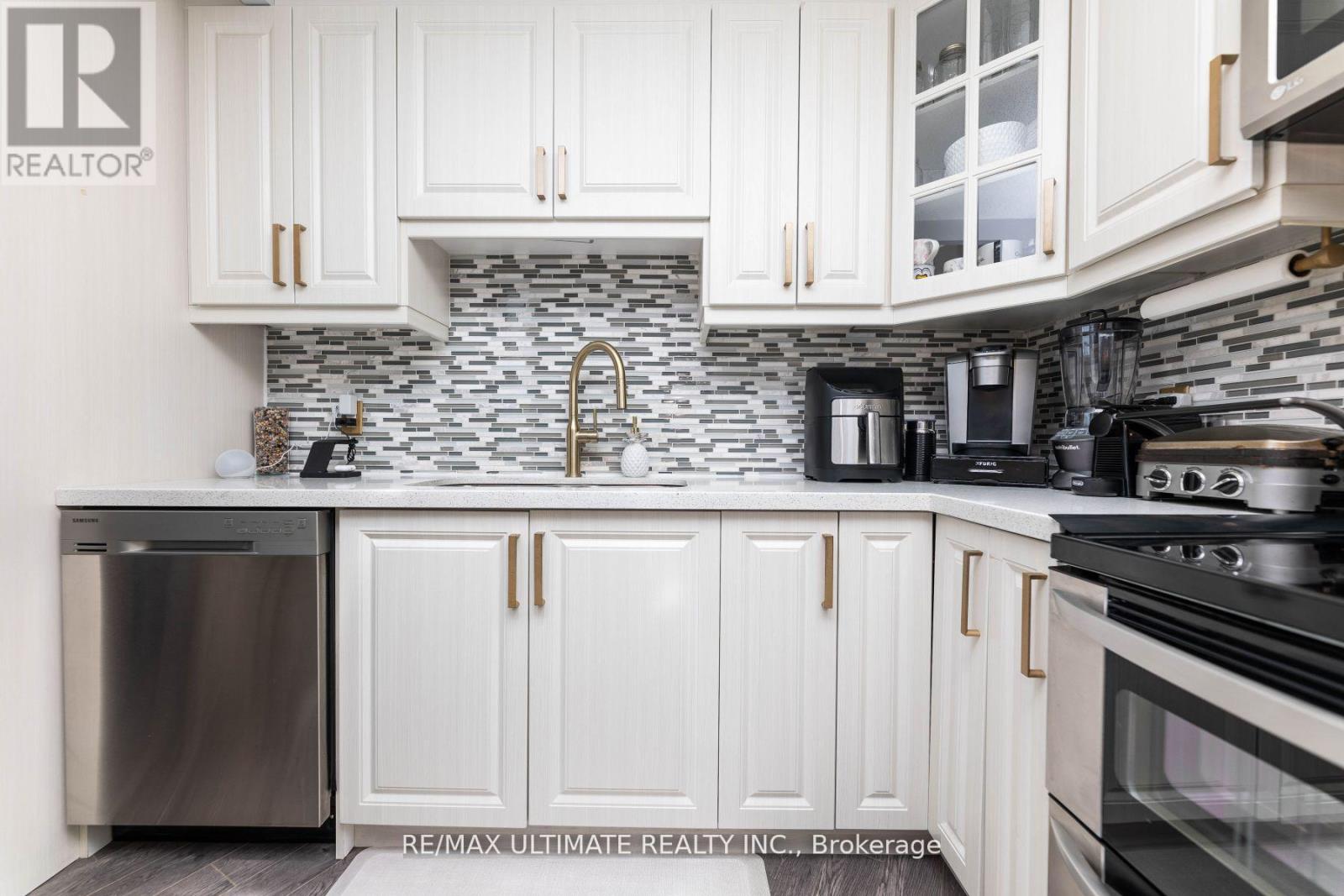 1007 - 530 Lolita Garden, Mississauga, Ontario  L5A 3T2 - Photo 23 - W12684914