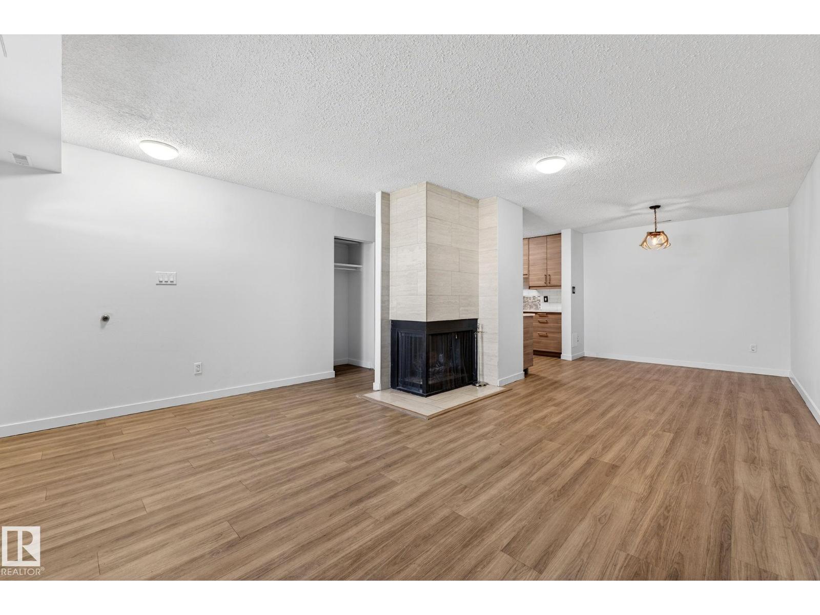 135 SURREY Gardens NW, edmonton, Alberta