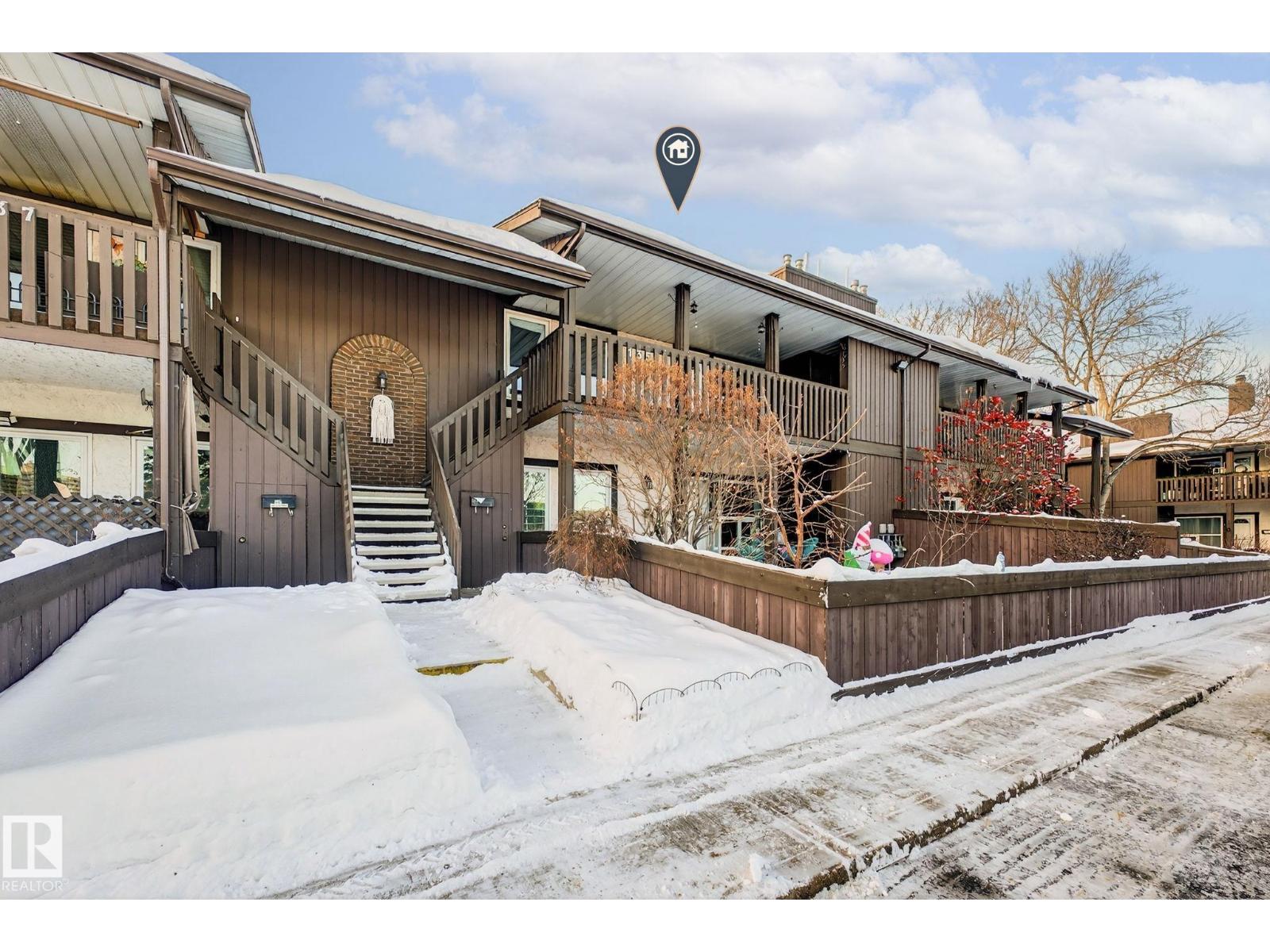 135 Surrey Gardens Nw, Edmonton, Alberta  T5T 1Z3 - Photo 2 - E4469572