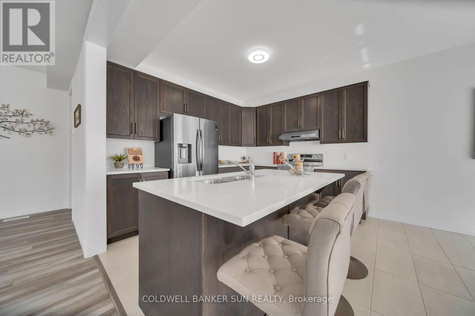 27 Gourlay Farm Lane, North Dumfries, Ontario  N0B 1E0 - Photo 13 - X12684910