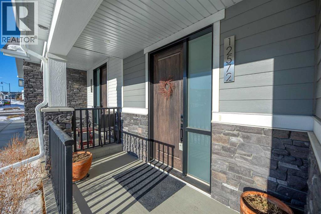 12572 Crestmont Boulevard Sw, Calgary, Alberta  T3B 6J5 - Photo 2 - A2277212