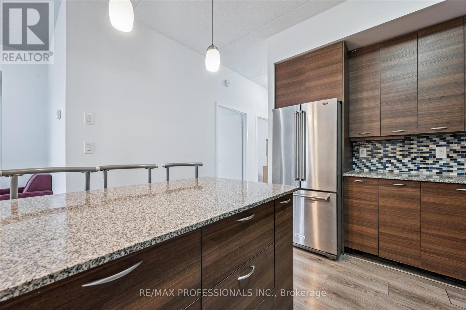 2103 - 318 Spruce Street, Waterloo, Ontario  N2L 0E9 - Photo 12 - X12600710