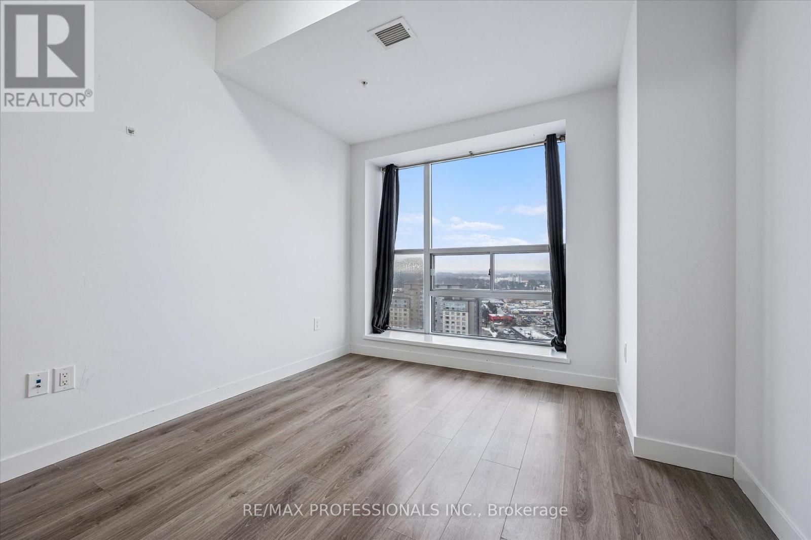 2103 - 318 Spruce Street, Waterloo, Ontario  N2L 0E9 - Photo 13 - X12600710