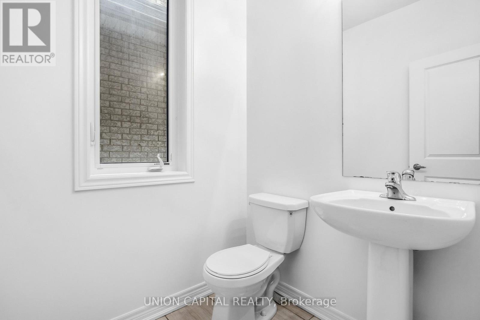 943 Larter Street, Innisfil, Ontario  L9S 1A8 - Photo 16 - N12675860