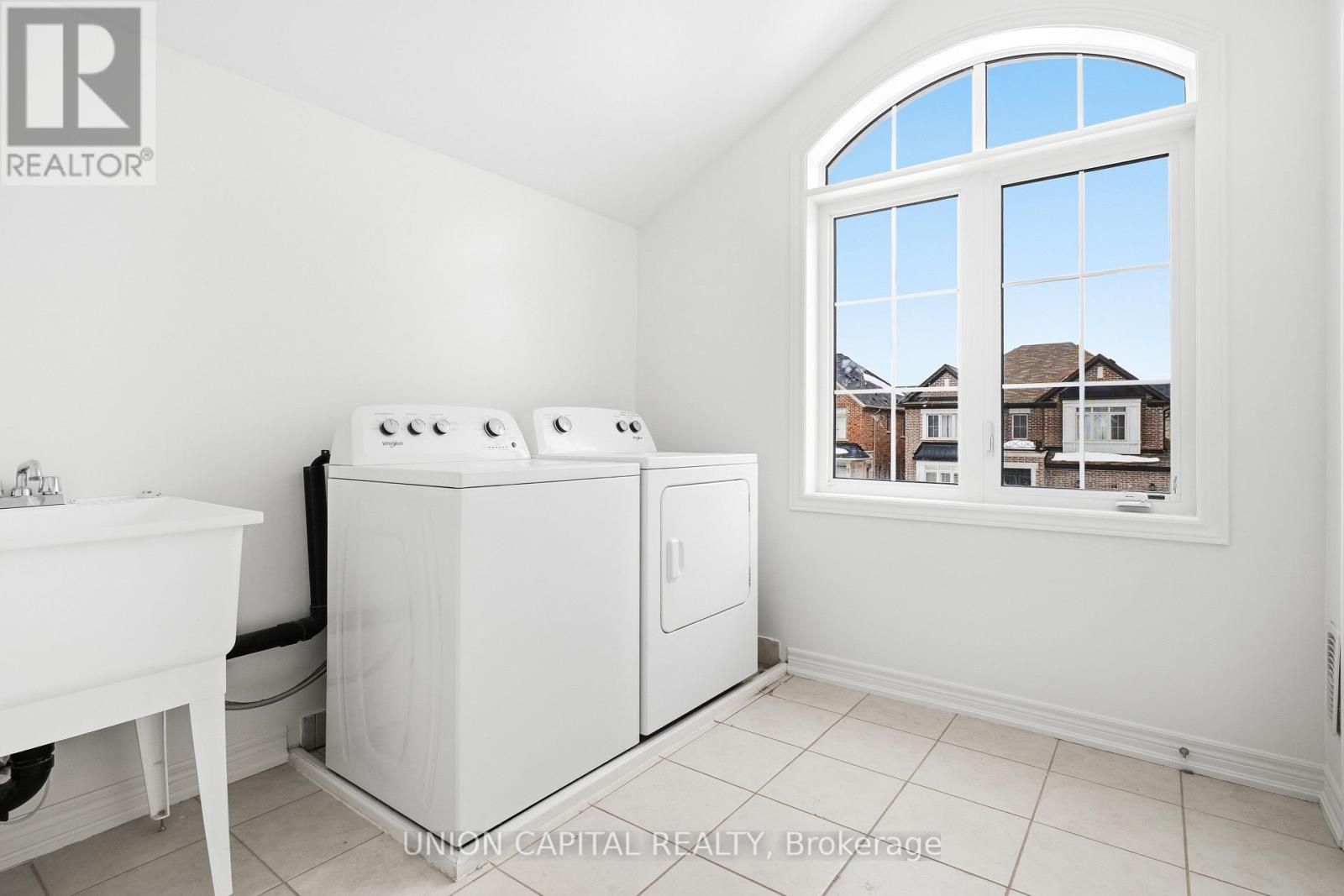 943 Larter Street, Innisfil, Ontario  L9S 1A8 - Photo 29 - N12675860