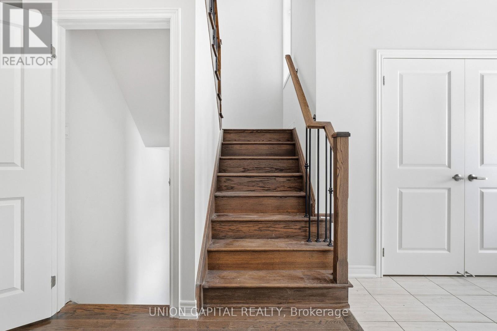 943 Larter Street, Innisfil, Ontario  L9S 1A8 - Photo 17 - N12675860