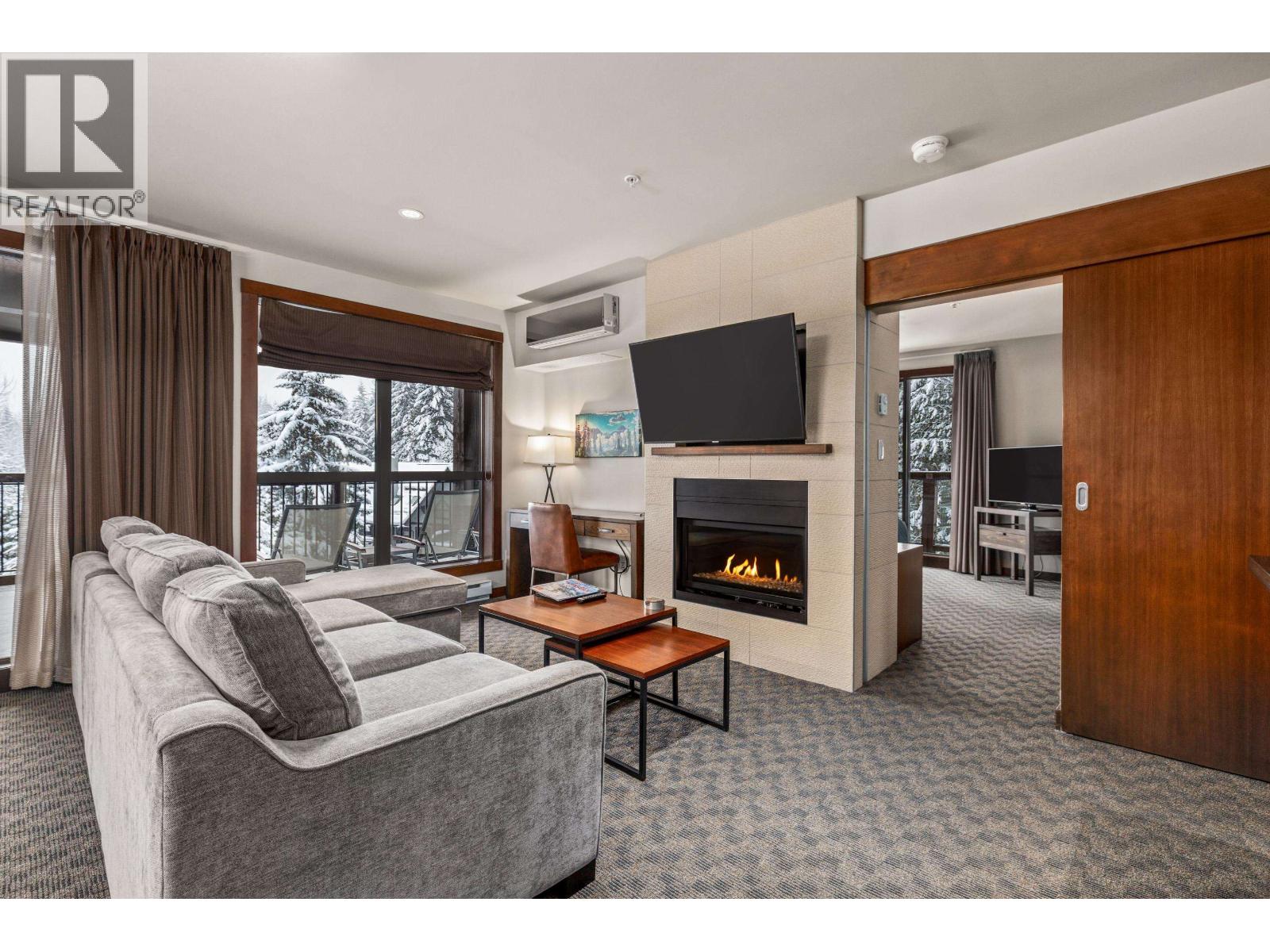 309b 2020 London Lane, Whistler, British Columbia  V0N 1B2 - Photo 2 - R3078076