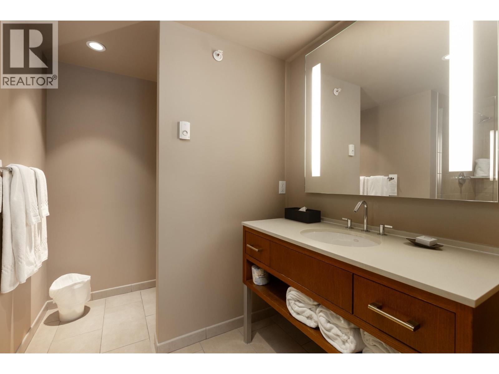 309b 2020 London Lane, Whistler, British Columbia  V0N 1B2 - Photo 20 - R3078076