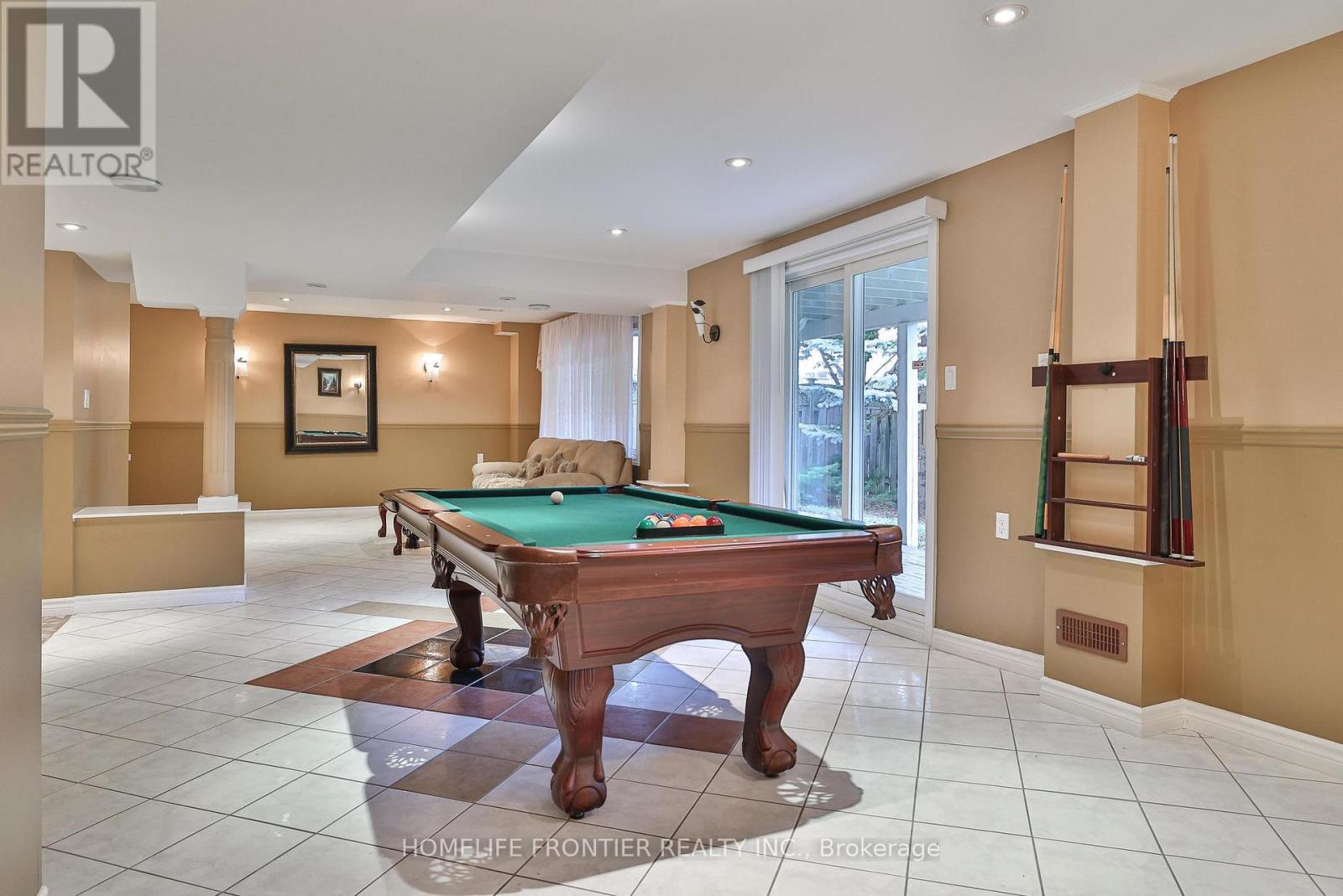 110 Red River Crescent, Newmarket, Ontario  L3X 2R1 - Photo 49 - N12684954