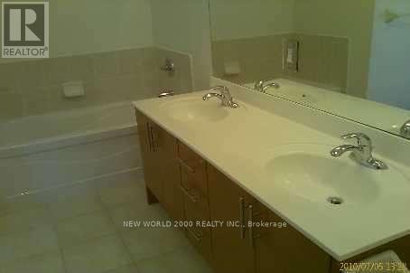 Ph204 - 18 Harding Boulevard, Richmond Hill, Ontario  L4C 0T3 - Photo 11 - N12684960