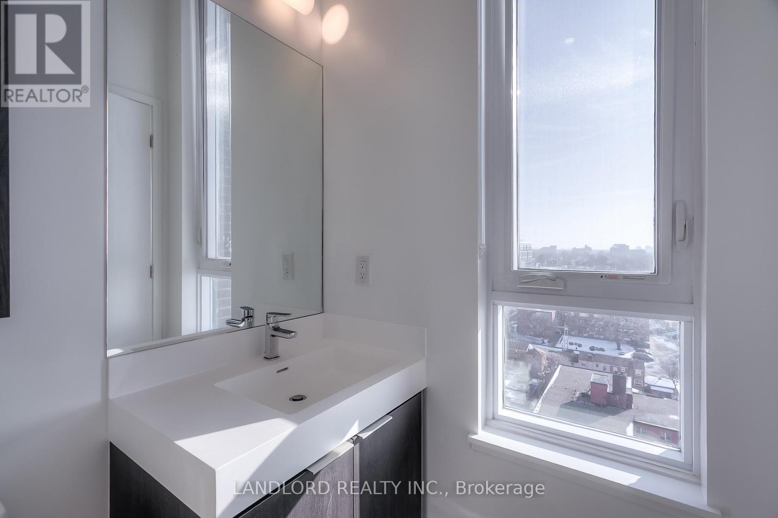 1208 - 3100 Keele Street, Toronto, Ontario  M3M 0E1 - Photo 13 - W12684952