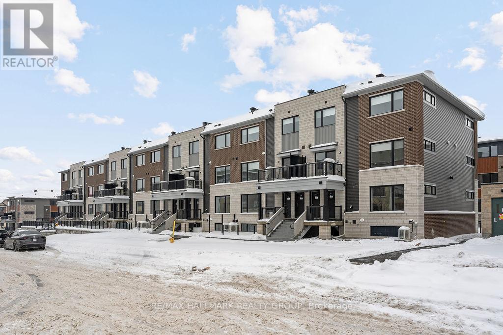 301 GLENROY GILBERT DRIVE, Ottawa, Ontario