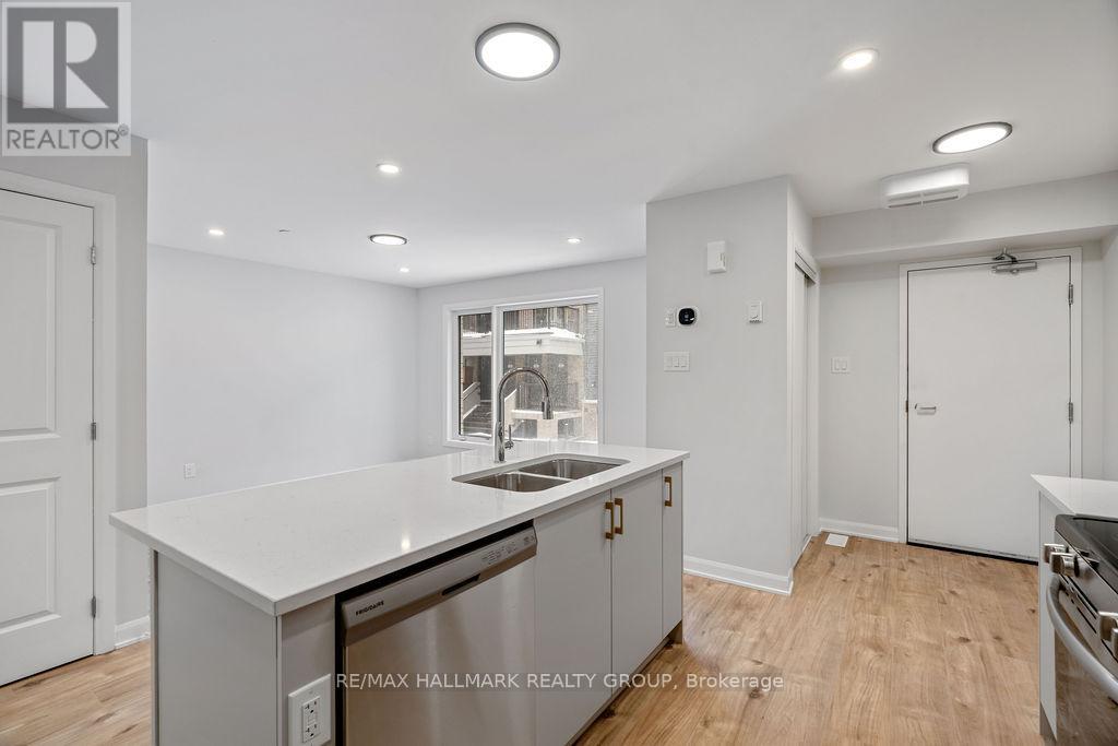 20 - 301 Glenroy Gilbert Drive, Ottawa, Ontario  K2J 7N6 - Photo 11 - X12684996