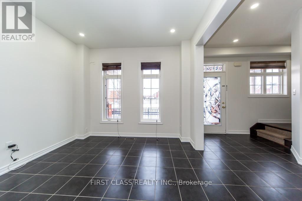 5355 Tenth Line W, Mississauga, Ontario  L5M 0V8 - Photo 11 - W12639602