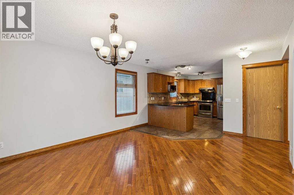 837 Applewood Drive Se, Calgary, Alberta  T2A 7R6 - Photo 9 - A2276289