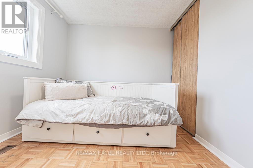 21 Brimstone Crescent, Toronto, Ontario  M1V 3C8 - Photo 25 - E12684966