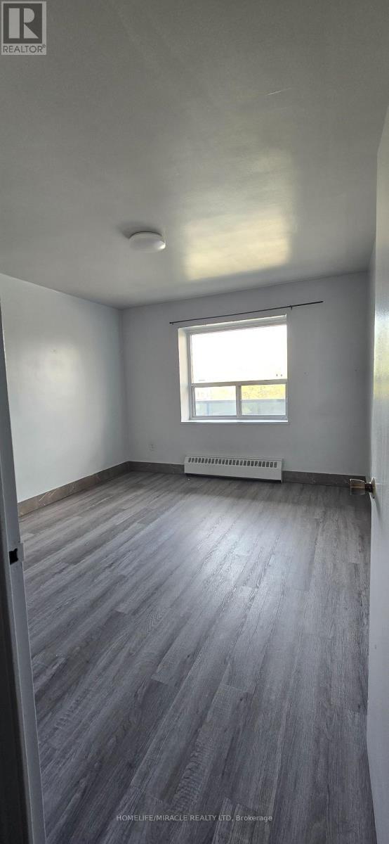 302 - 1651 VICTORIA PK AVENUE, Toronto, Ontario