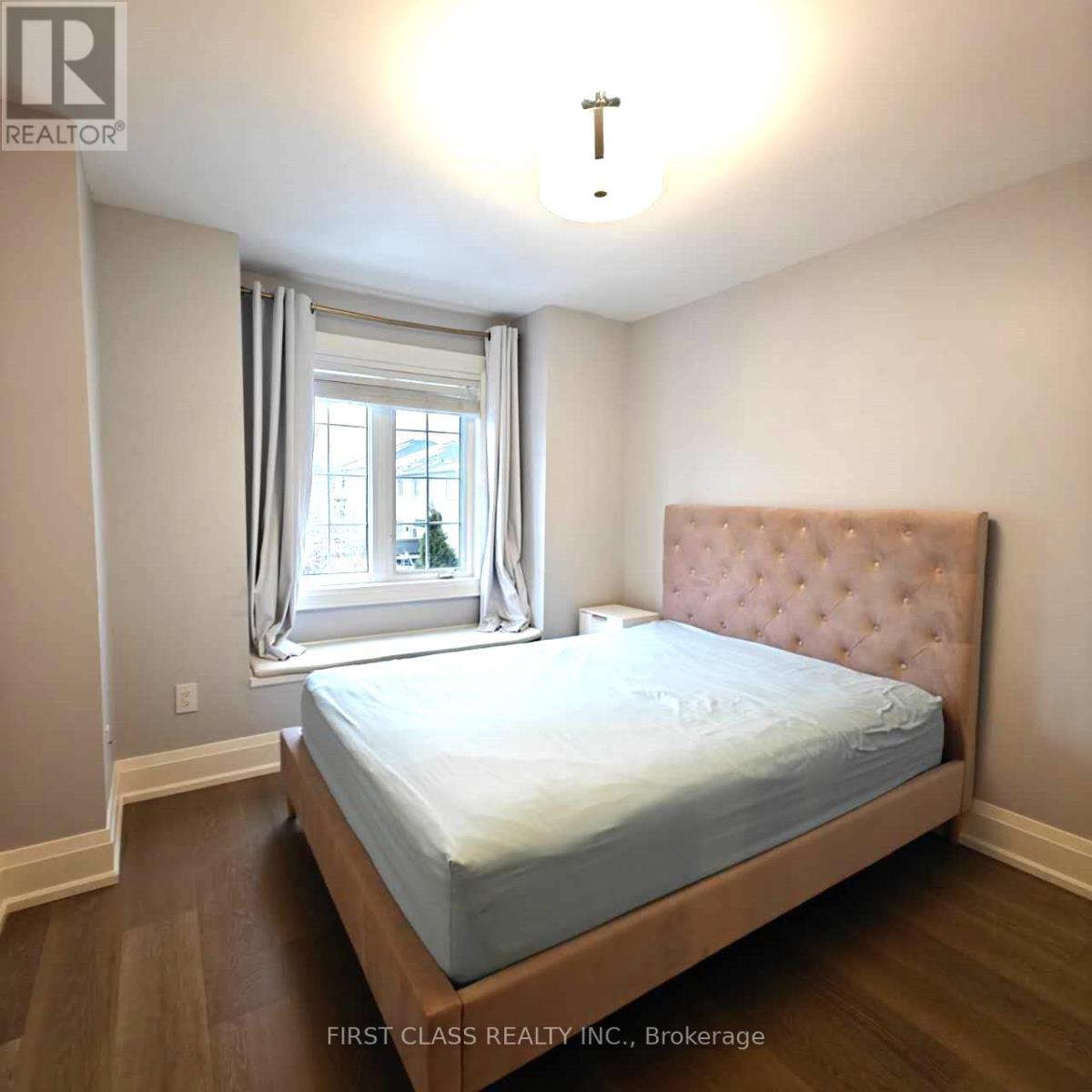 3430 Hayhurst Crescent, Oakville, Ontario  L6L 6W9 - Photo 10 - W12684984