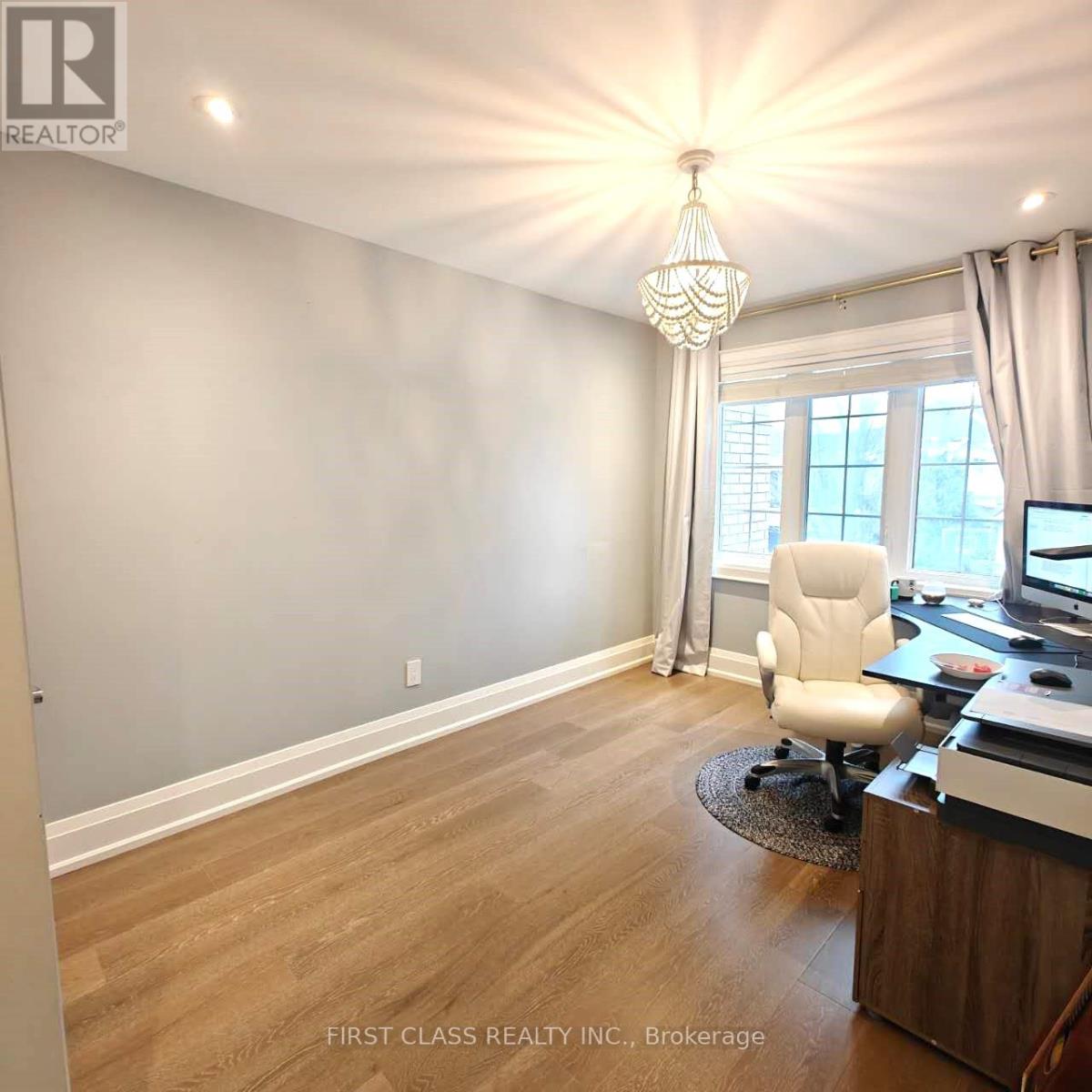 3430 Hayhurst Crescent, Oakville, Ontario  L6L 6W9 - Photo 13 - W12684984