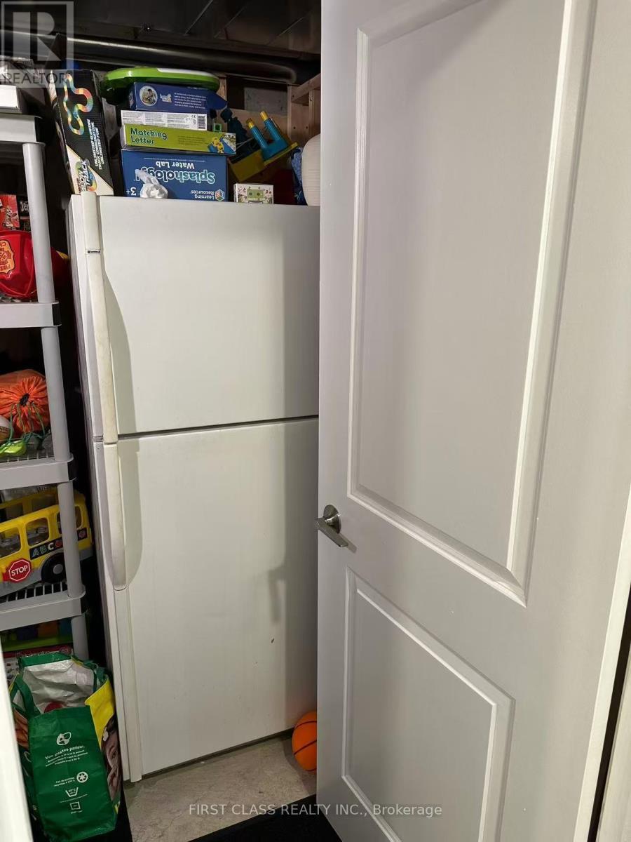 3430 Hayhurst Crescent, Oakville, Ontario  L6L 6W9 - Photo 23 - W12684984