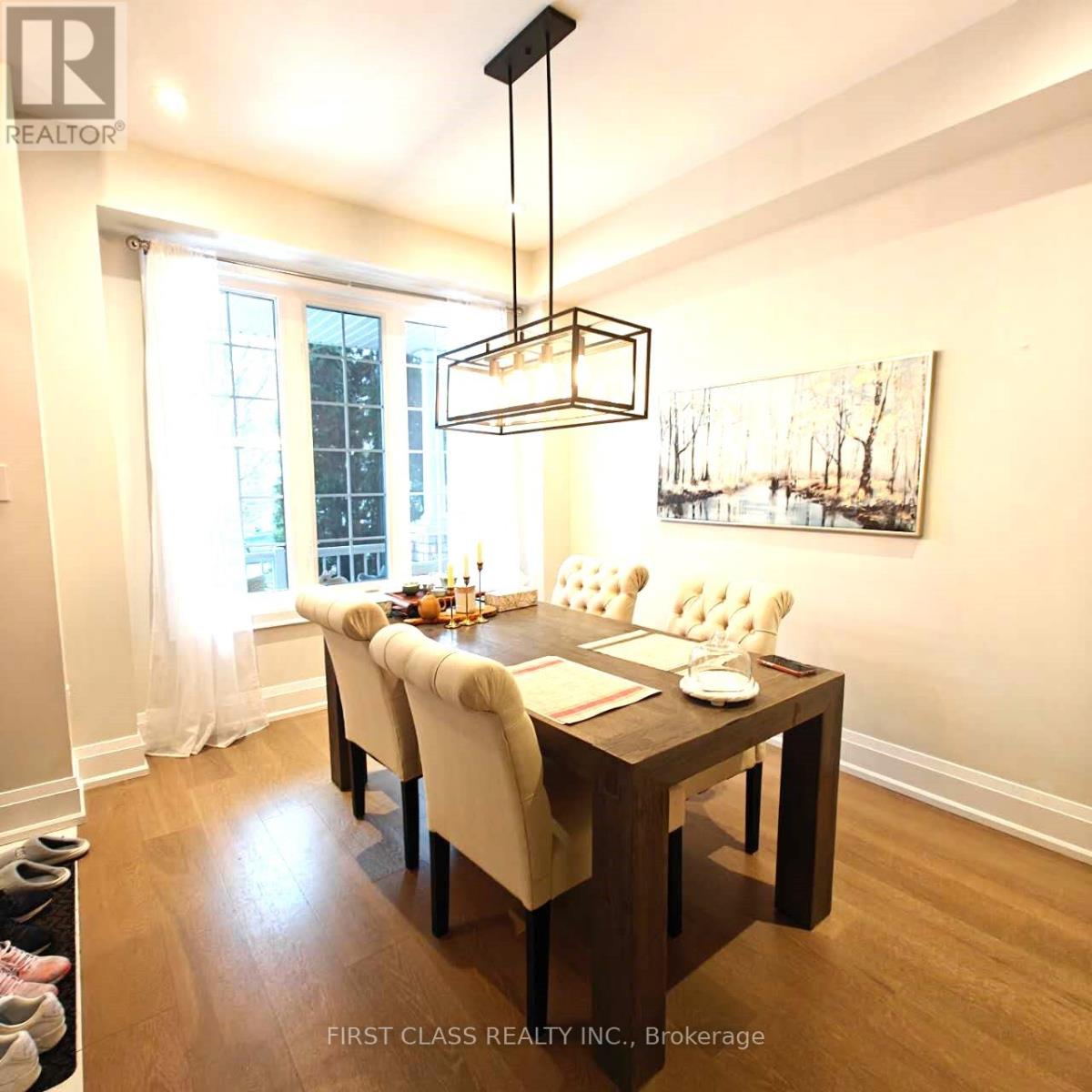 3430 Hayhurst Crescent, Oakville, Ontario  L6L 6W9 - Photo 4 - W12684984