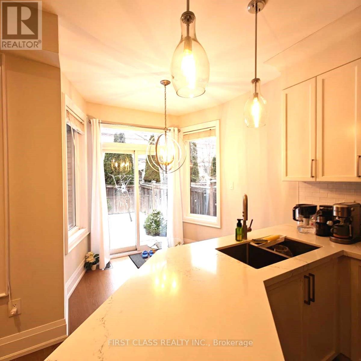 3430 Hayhurst Crescent, Oakville, Ontario  L6L 6W9 - Photo 7 - W12684984