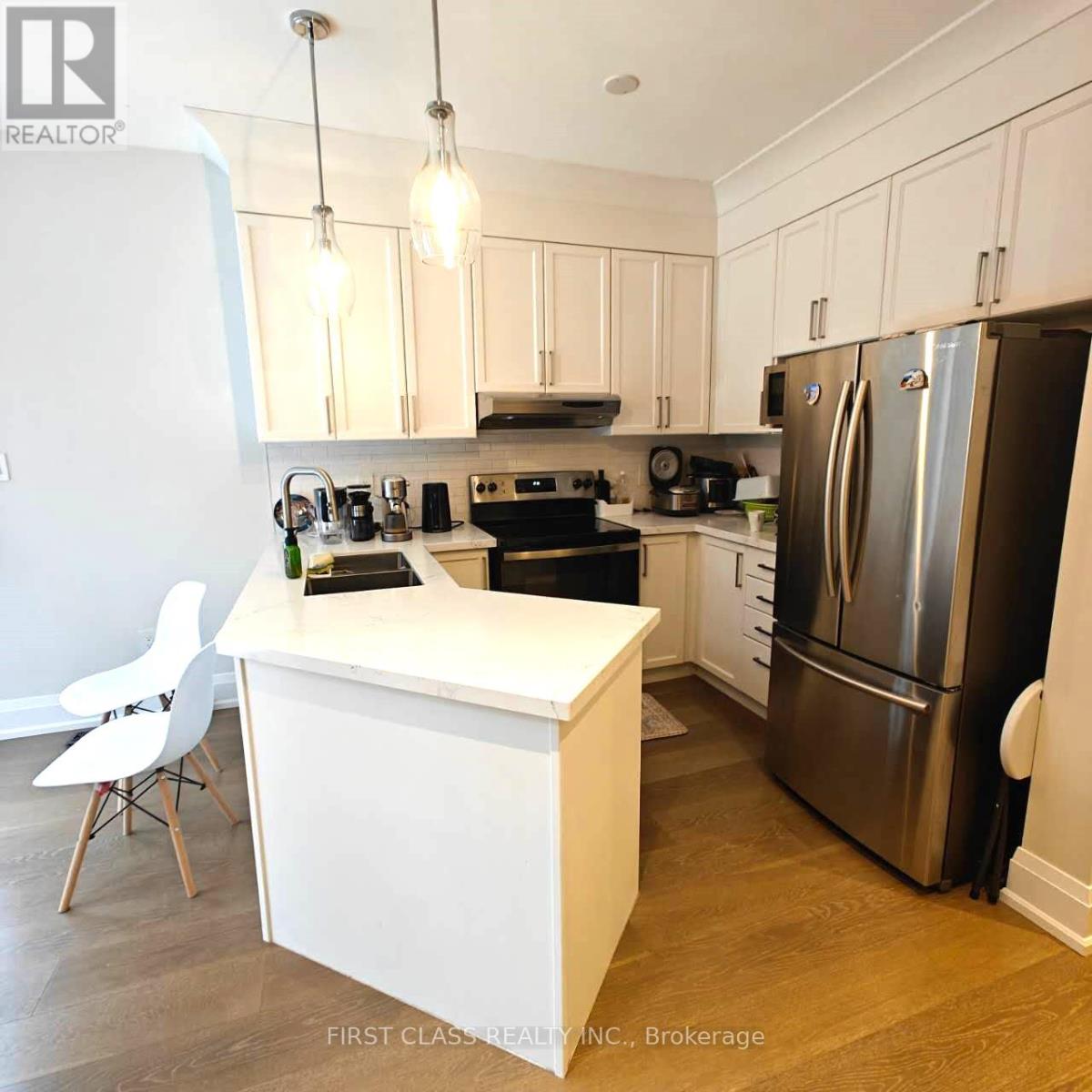 3430 Hayhurst Crescent, Oakville, Ontario  L6L 6W9 - Photo 8 - W12684984