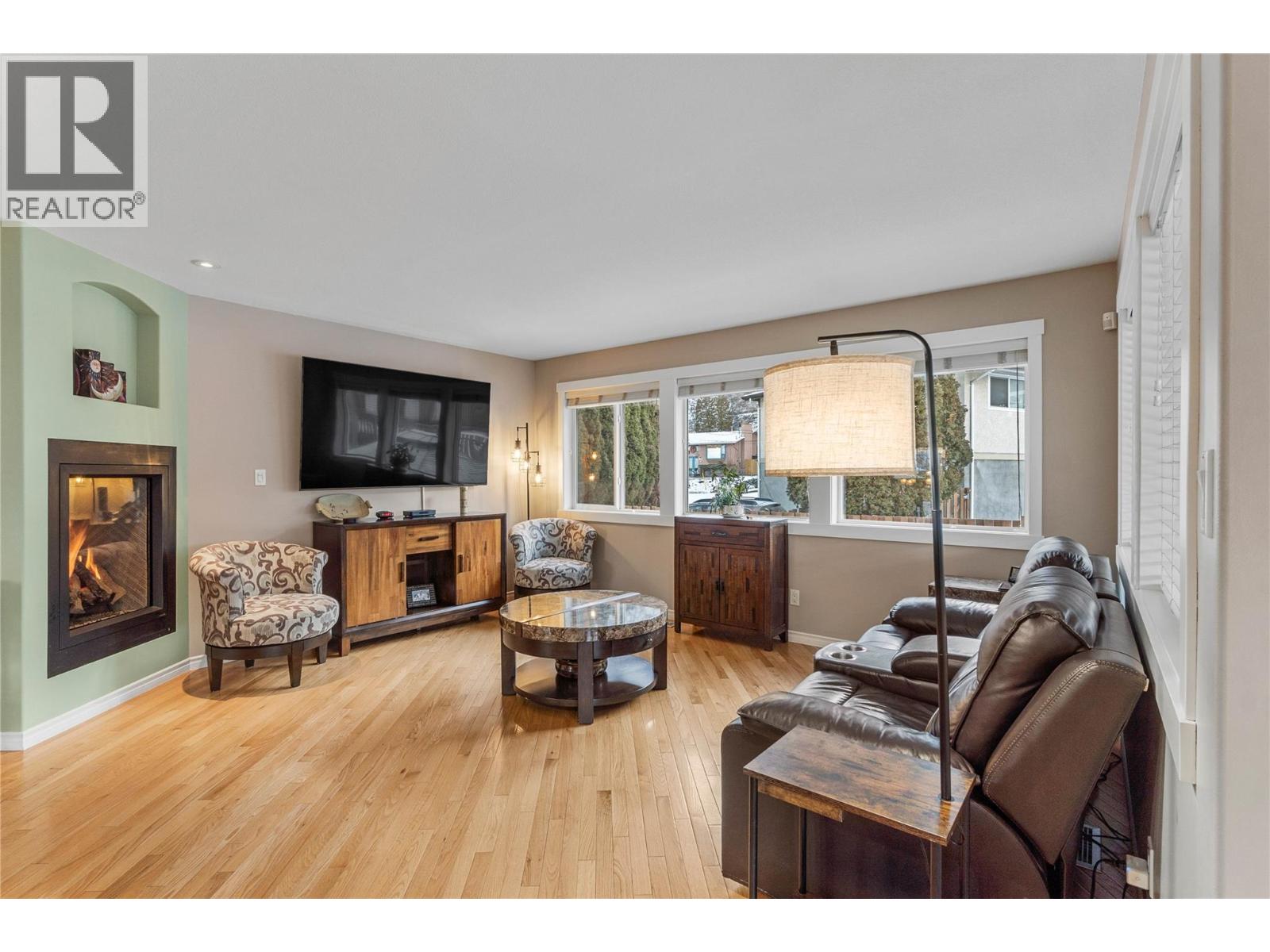 2535 Valleyview Drive, Kamloops, British Columbia  V2E 2M3 - Photo 11 - 10371989