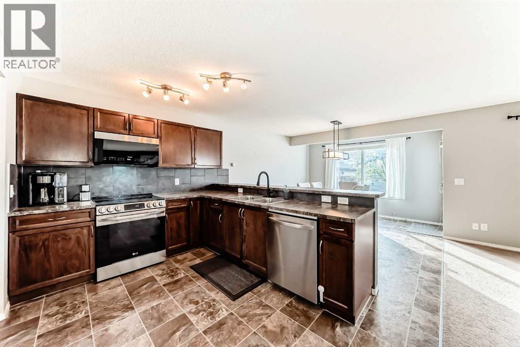 1809 Baywater Gardens Sw, Airdrie, Alberta  T4B 0B1 - Photo 17 - A2276495