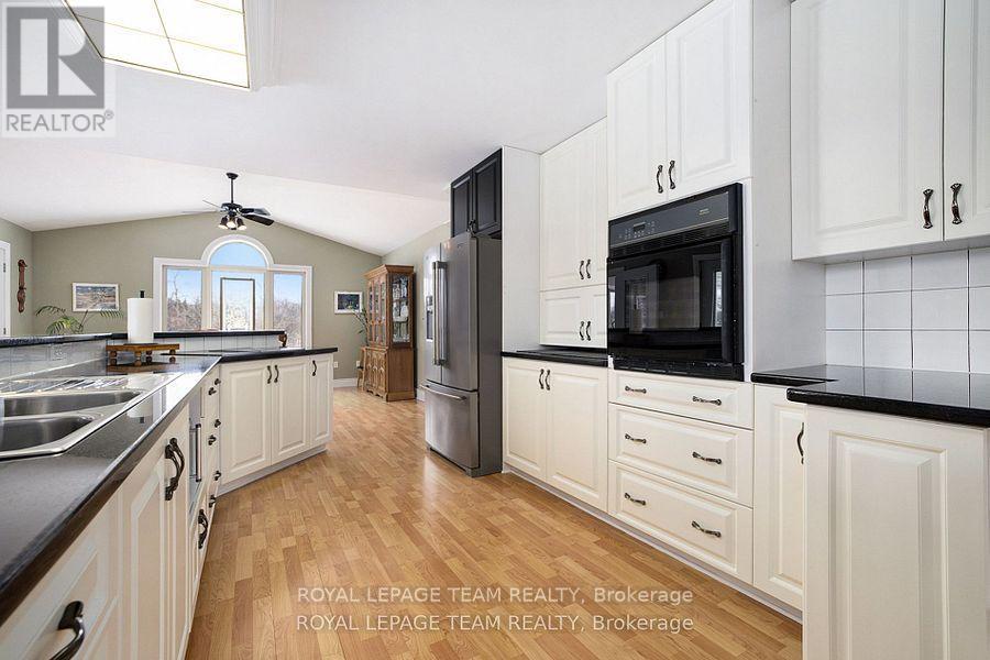 2124 Cty Rd 18 Road S, North Grenville, Ontario  K0G 1J0 - Photo 14 - X12685020