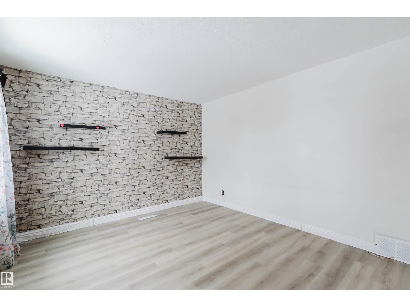 12026 104 St Nw, Edmonton, Alberta  T5G 2L4 - Photo 4 - E4468849