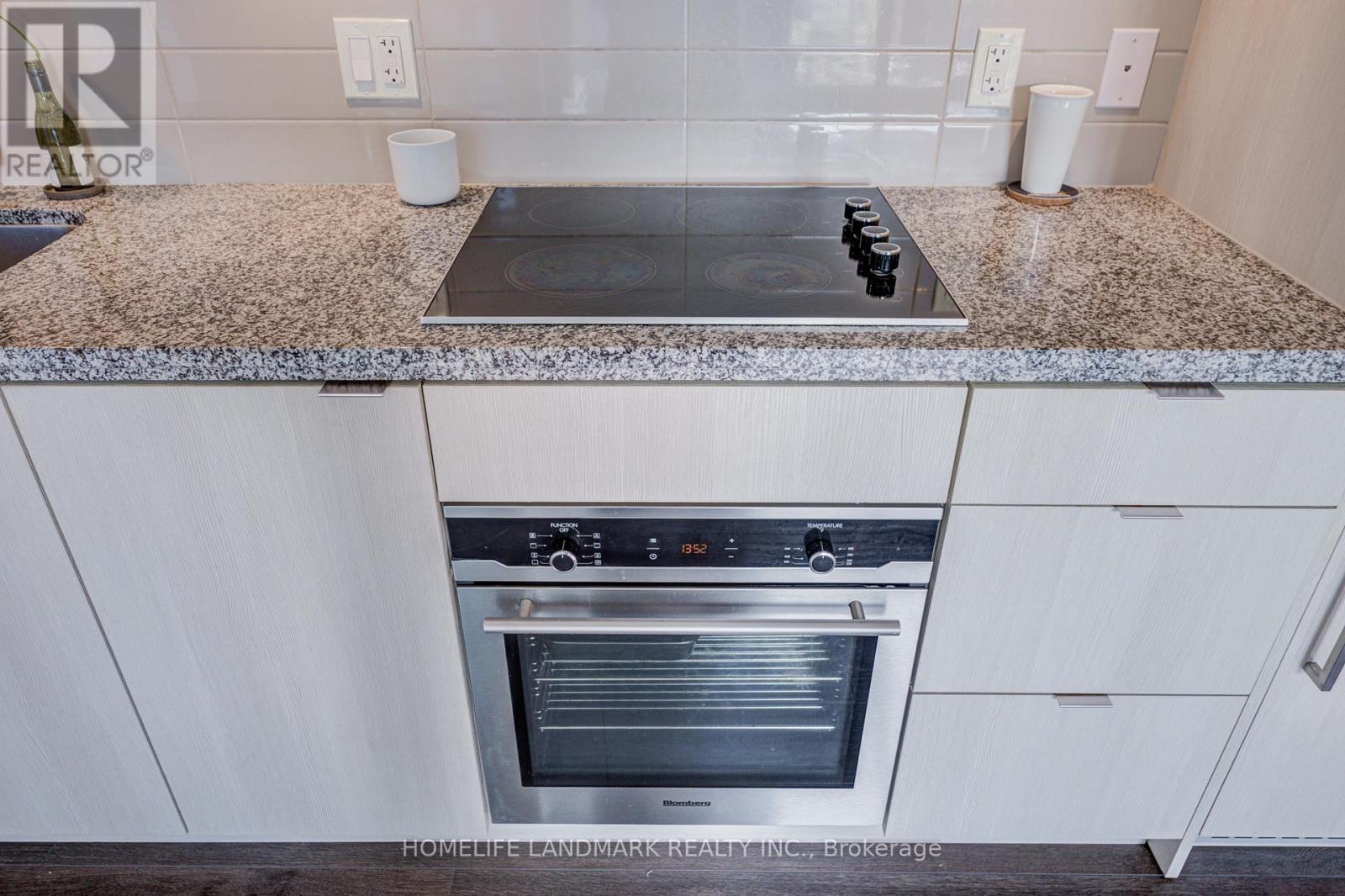 1902 - 125 Blue Jays Way, Toronto, Ontario  M5V 0N5 - Photo 12 - C12685016