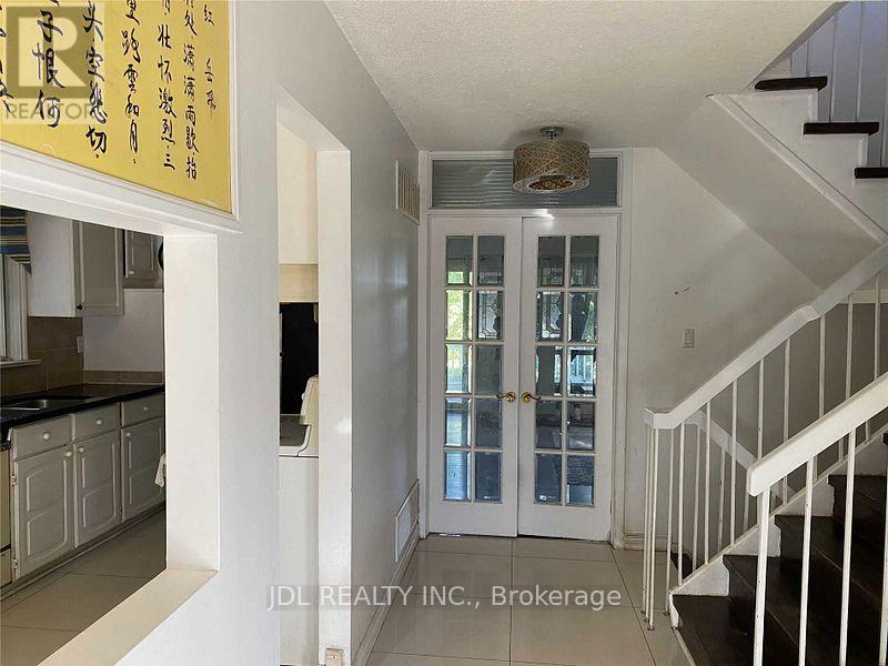 58 Redheugh Crescent, Toronto, Ontario  M1W 3C3 - Photo 3 - E12685004