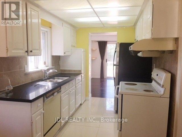 58 Redheugh Crescent, Toronto, Ontario  M1W 3C3 - Photo 5 - E12685004