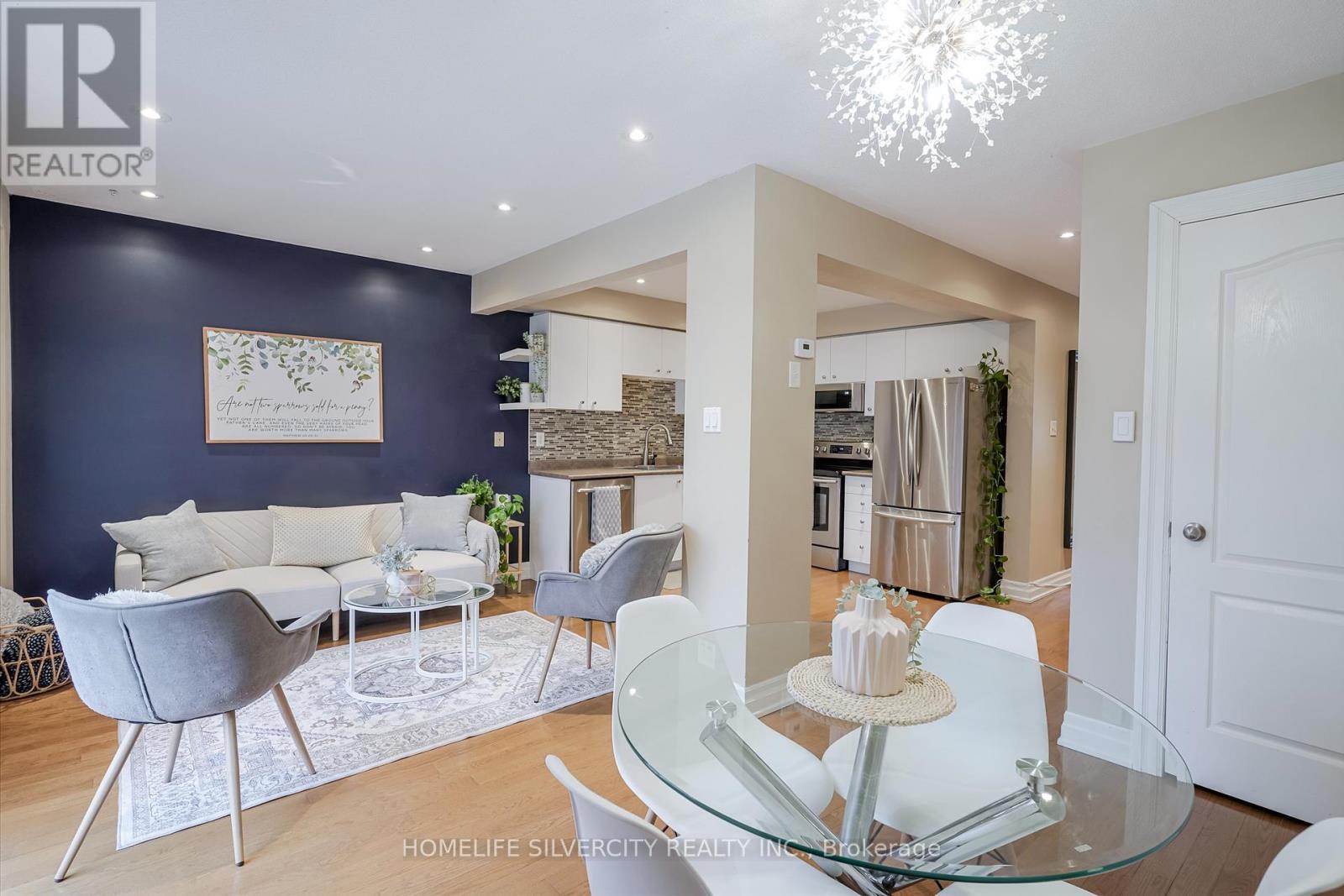 376 Sparrow Circle, Pickering, Ontario  L1V 7E6 - Photo 13 - E12685006