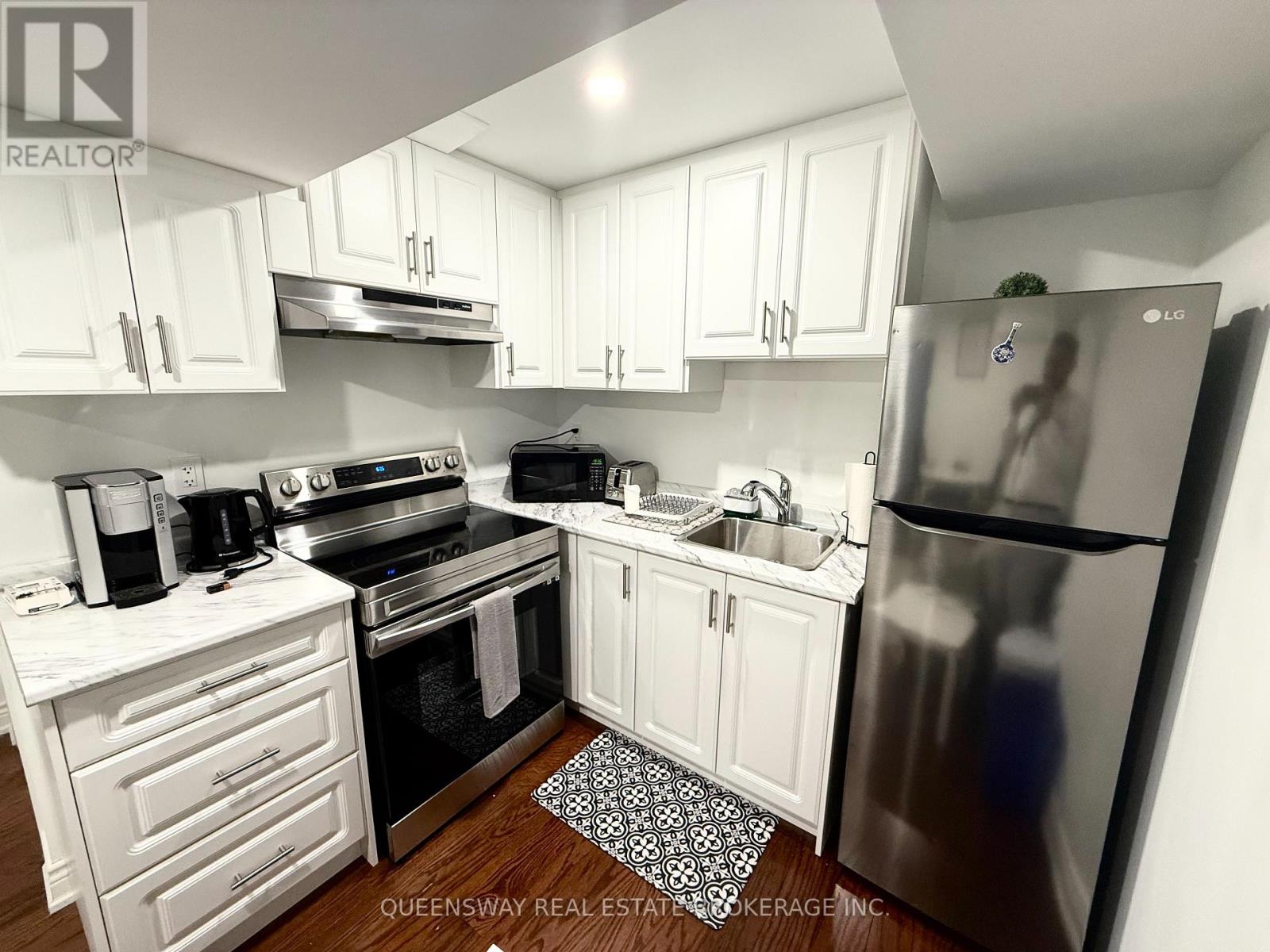 35 Oakmoor Lane N, Markham, Ontario  L6B 0P1 - Photo 3 - N12685014