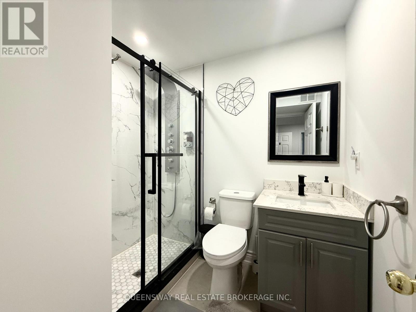 35 Oakmoor Lane N, Markham, Ontario  L6B 0P1 - Photo 4 - N12685014