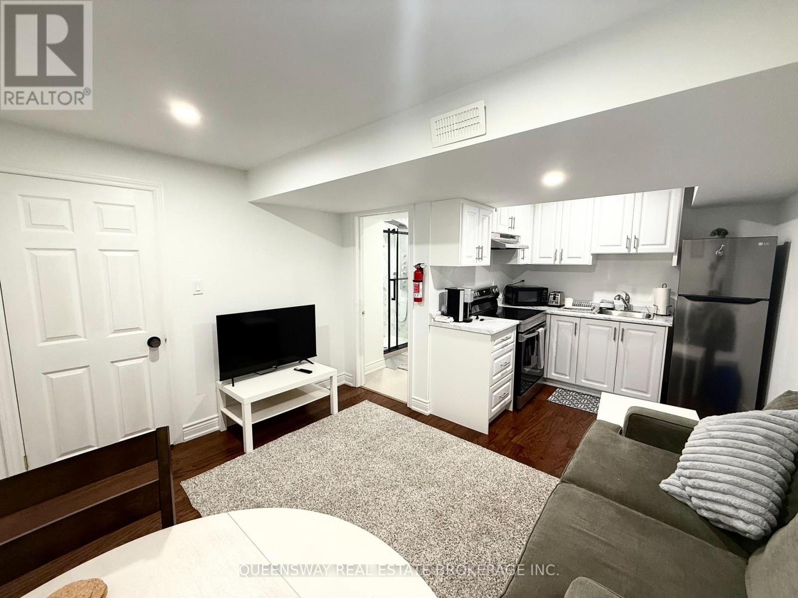 35 Oakmoor Lane N, Markham, Ontario  L6B 0P1 - Photo 8 - N12685014