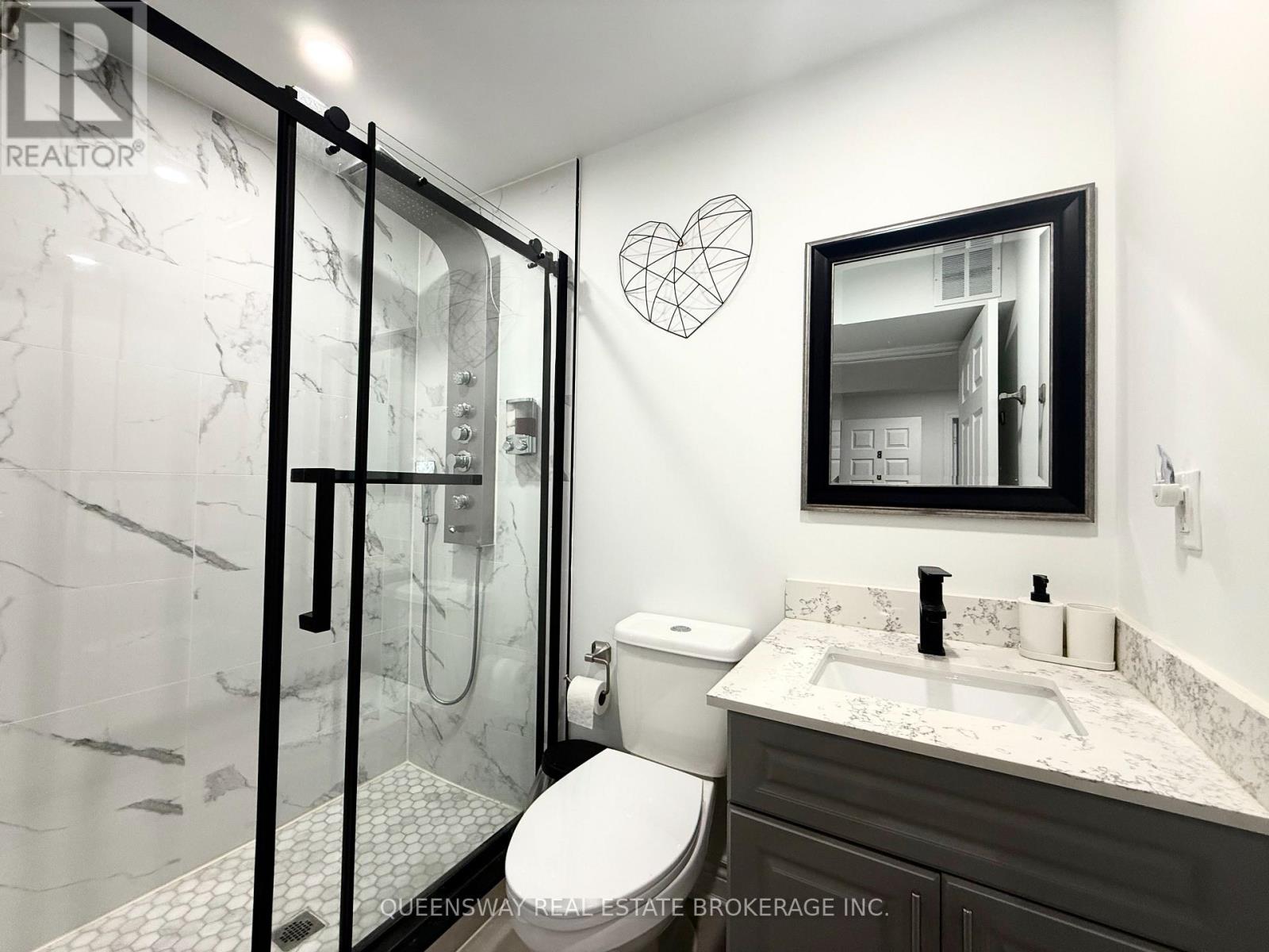 35 Oakmoor Lane N, Markham, Ontario  L6B 0P1 - Photo 9 - N12685014